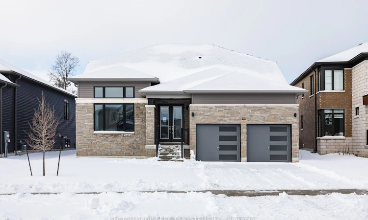 146 Roseanne Circle