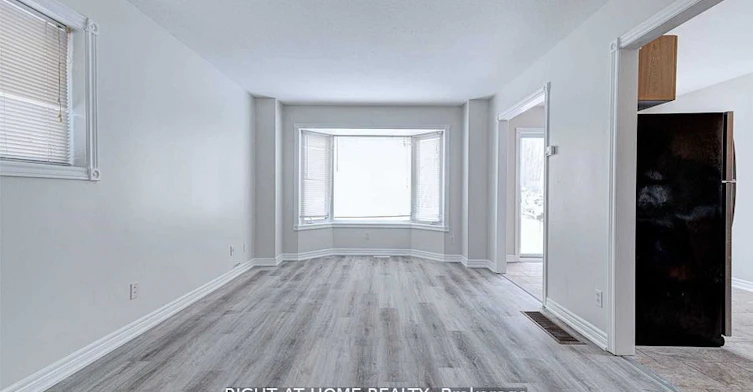 Main-146 Cheltenham Road, Barrie, ON, L4M 6S6 - 5