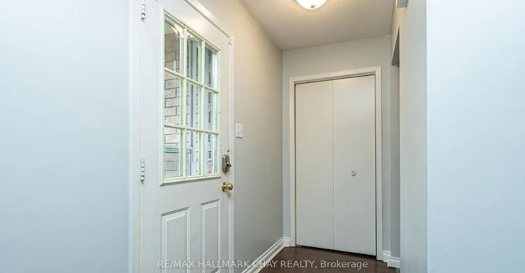 main floor-33 B Grove Street E, Barrie, ON, L4M 2N8 - 2