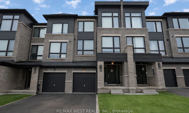 118 Blue Forest Crescent