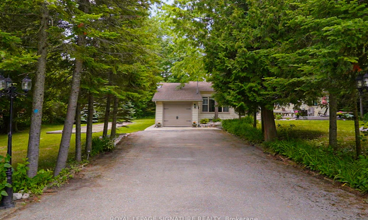 107 Nicole Boulevard