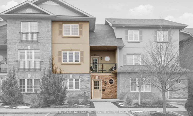 12-53 Ferndale Drive S