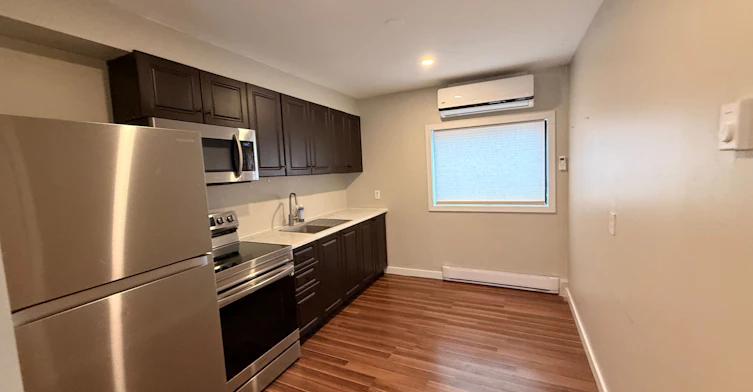 Back unit-109 Toronto Street, Barrie, ON, L4N 1V1 - 6