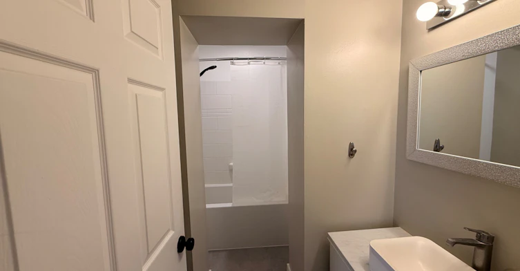 Back unit-109 Toronto Street, Barrie, ON, L4N 1V1 - 5
