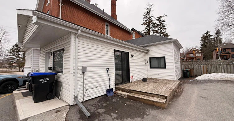 Back unit-109 Toronto Street, Barrie, ON, L4N 1V1 - 2