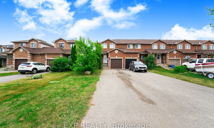 145 Courtney Crescent