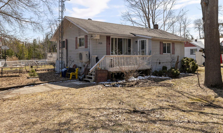 2121 Klondike Park Road