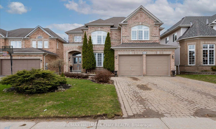 30 Birkhall Place N