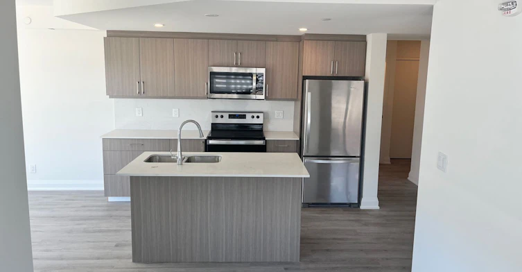612-58 Lakeside Terrace, Barrie, ON, L4M 0L5 - 2
