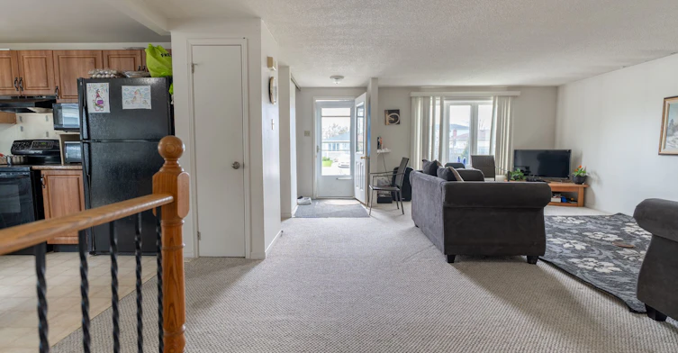 6 Hickling Trail, Barrie, ON, L4M 5V7 - 8