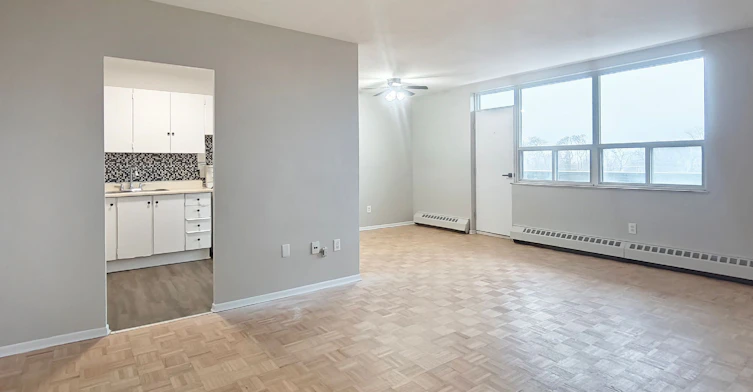 407-98 Holgate Street, Barrie, ON, L4N 2T9 - 2