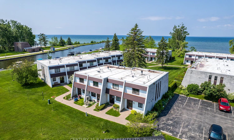 26-1 Paradise Boulevard