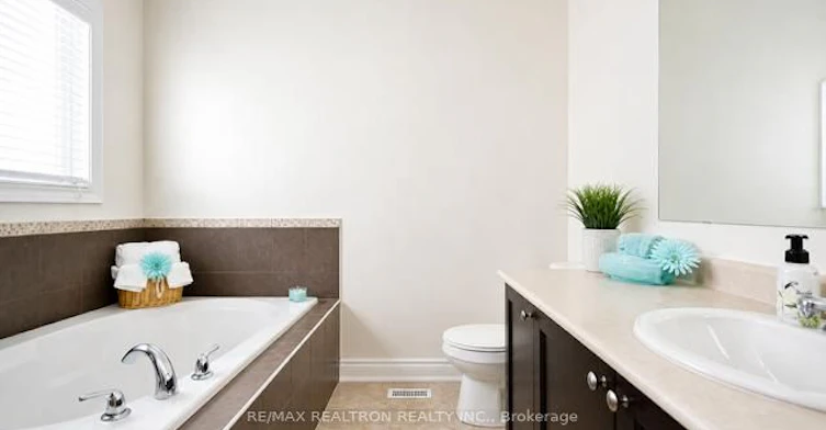 100 Sun King Crescent, Barrie, ON, L4M 0E6 - 10
