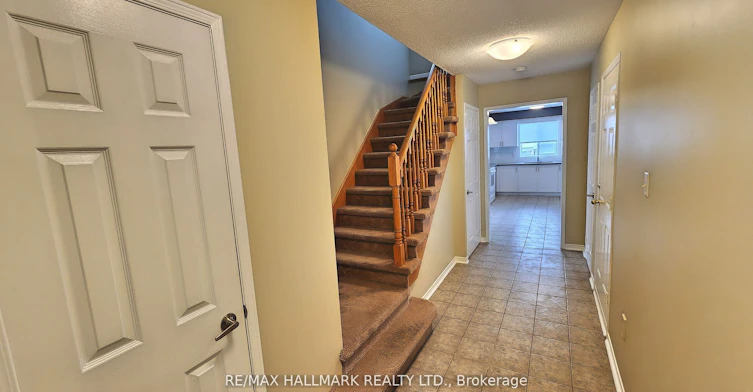 48 Downing Crescent, Barrie, ON, L4N 8V6 - 2