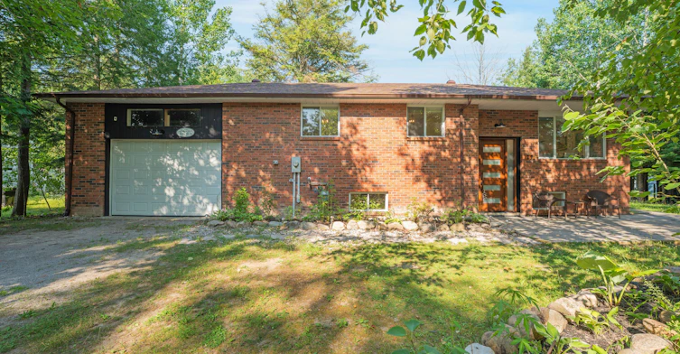 27 Irene Road, Tiny, ON, L0L 2J0