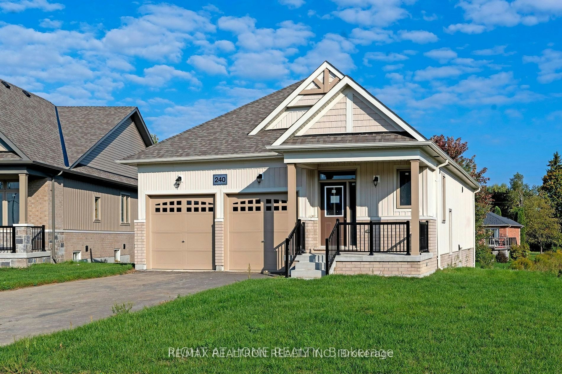 240 Wilcox Drive, Clearview, ON, L0M 1S0