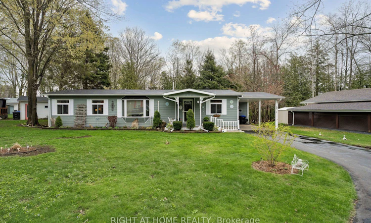 1 Allen Drive S