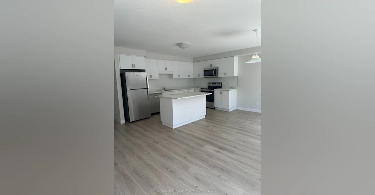 33 Strath Crescent, Springwater, ON, L0L 1P0 - 14