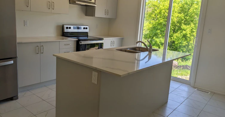 38 Lahey Crescent, Penetanguishene, ON, L9M 0W1