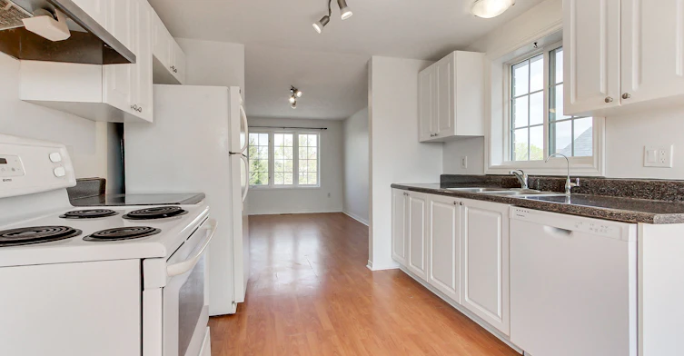 Main-72 Ambler Bay N/A, Barrie, ON, L4M 7A6 - 9
