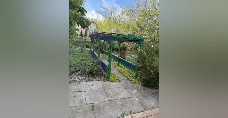 22 Charlbrook Avenue, Barrie, ON, L4M 2Y4 - 12