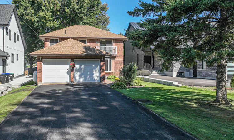 60 Simcoe Road