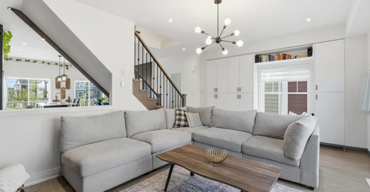 29 Shelburne Avenue, Wasaga Beach, ON, L9Z 0J4 - 4