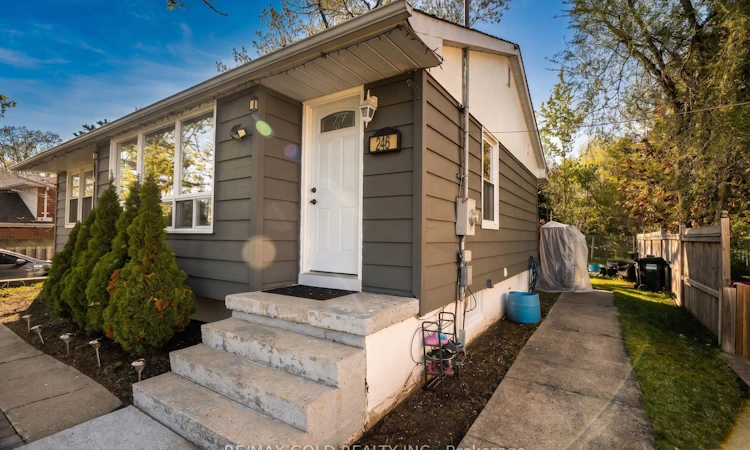 246 Edgehill Drive