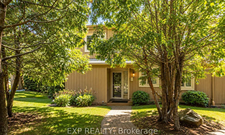 16-576 Oxbow Crescent