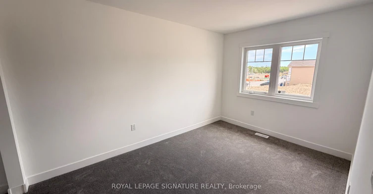 7 Flan Boulevard, Barrie, ON, L9J 0E1 - 6