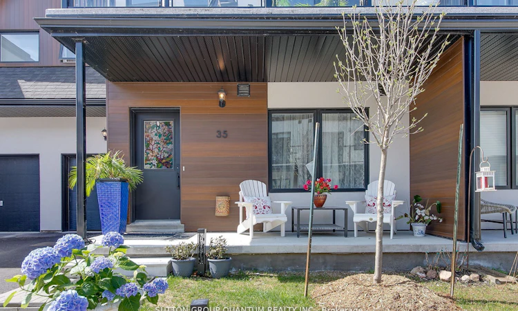 35 Ruby Crescent