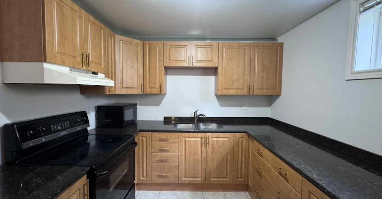 Lower-22 Mapleton Avenue, Barrie, ON, L4N 7M2 - 9