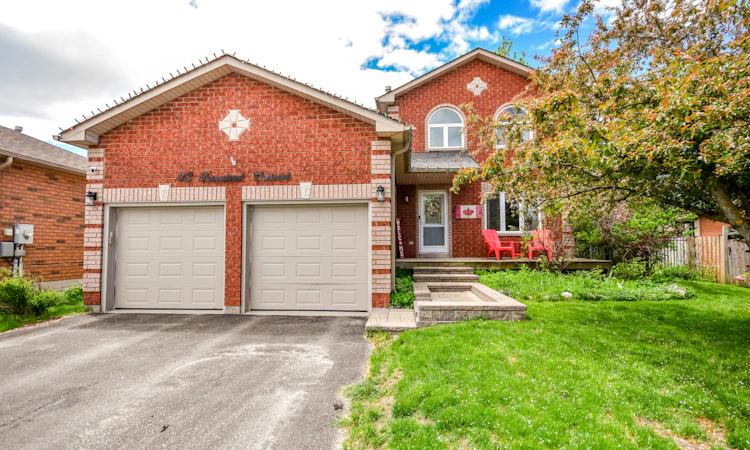 42 Farmstead Crescent