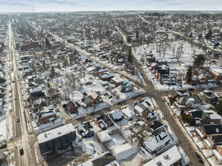 16 Albert Street N, Orillia, ON, L3V 5K1 - 46