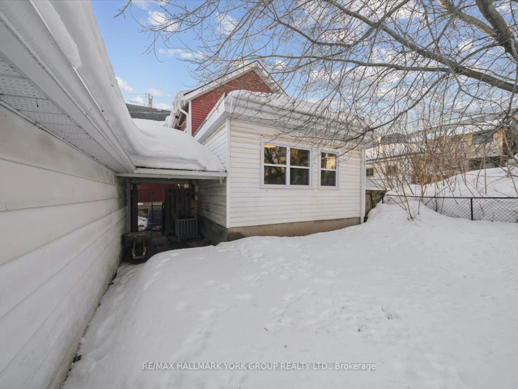 16 Albert Street N, Orillia, ON, L3V 5K1 - 38