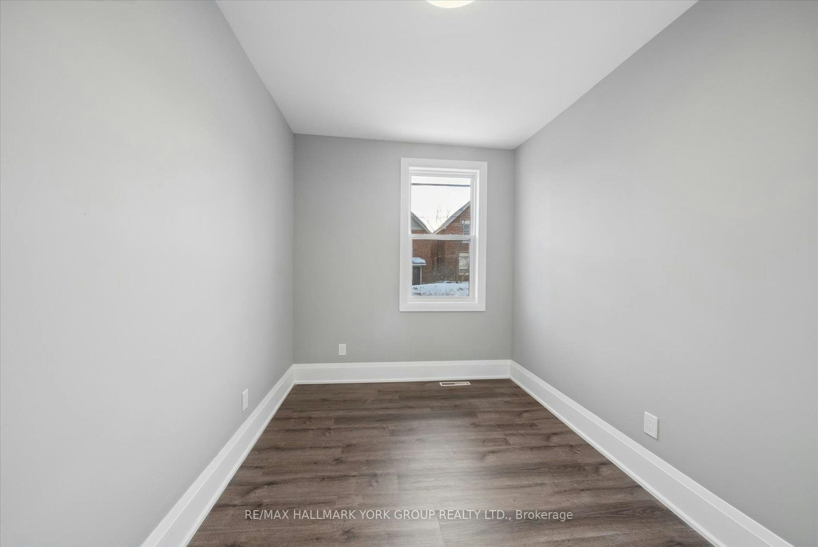 16 Albert Street N, Orillia, ON, L3V 5K1 - 28
