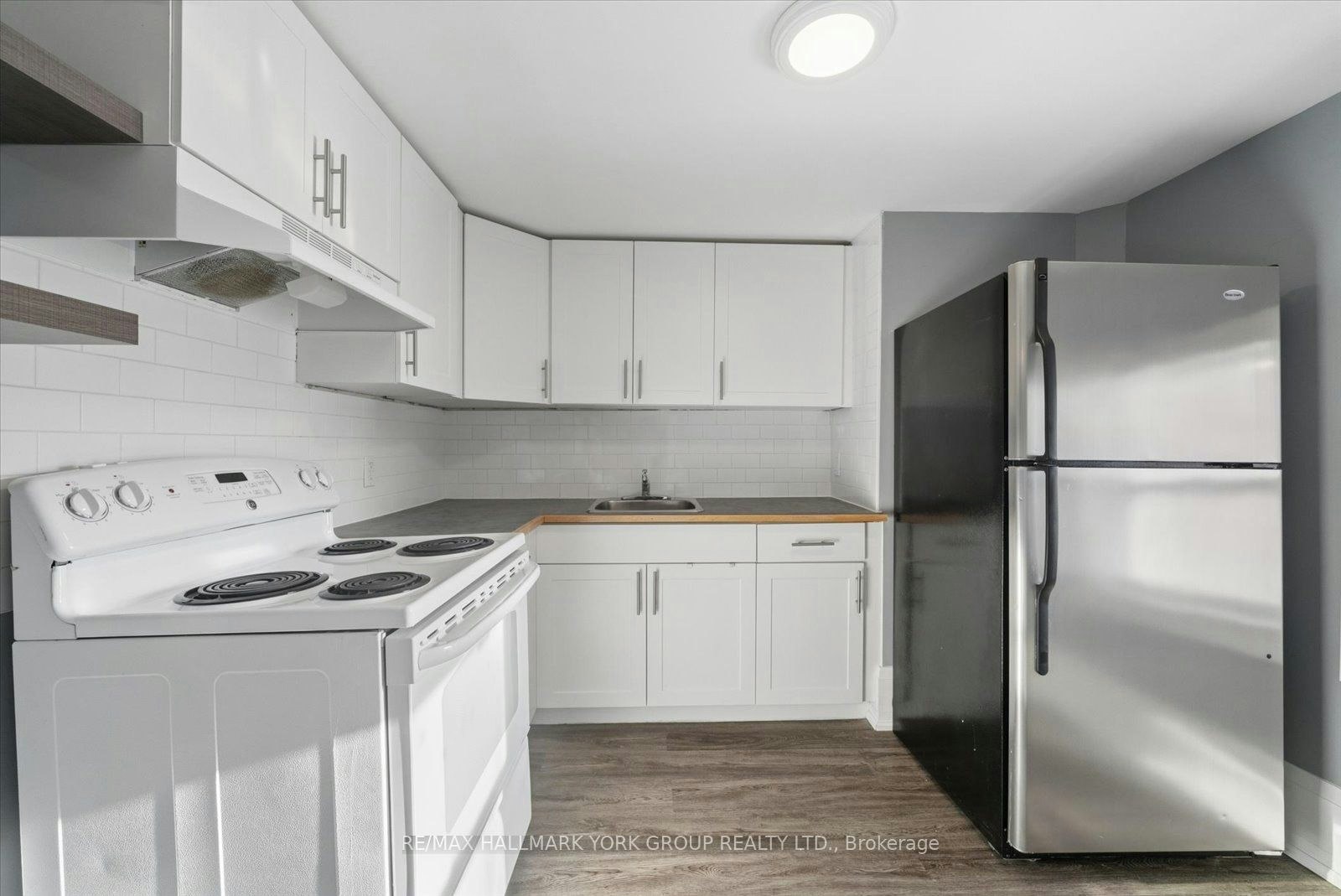 16 Albert Street N, Orillia, ON, L3V 5K1 - 6