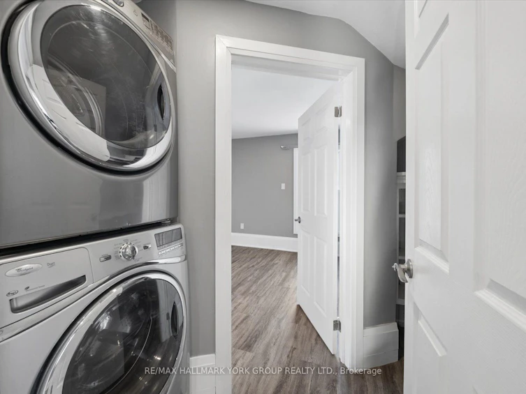 16 Albert Street N, Orillia, ON, L3V 5K1 - 19
