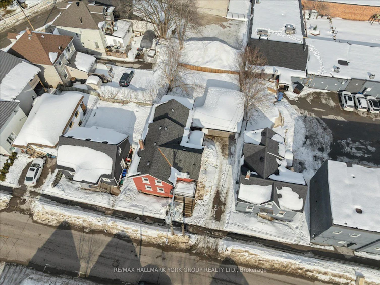 16 Albert Street N, Orillia, ON, L3V 5K1 - 43