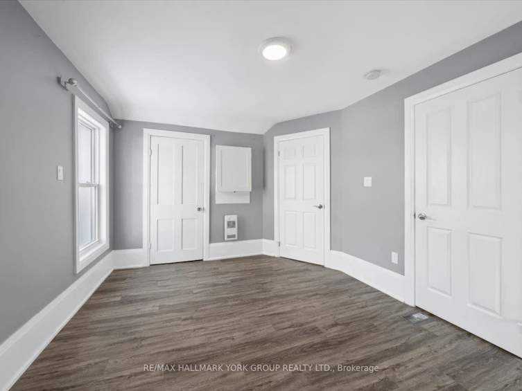 16 Albert Street N, Orillia, ON, L3V 5K1 - 16