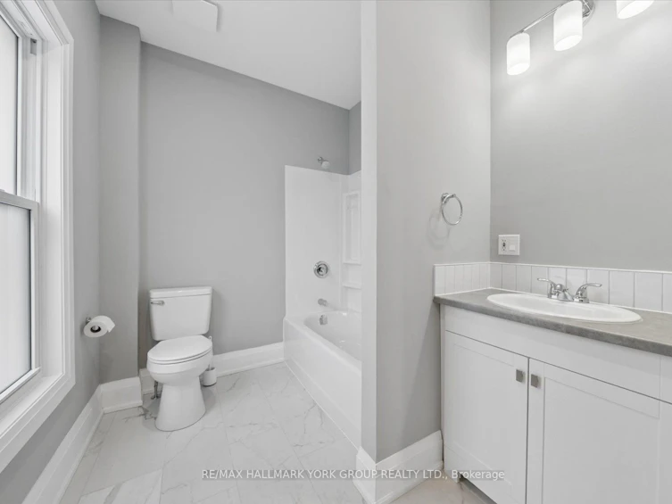 16 Albert Street N, Orillia, ON, L3V 5K1 - 35