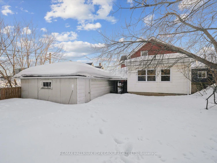 16 Albert Street N, Orillia, ON, L3V 5K1 - 39