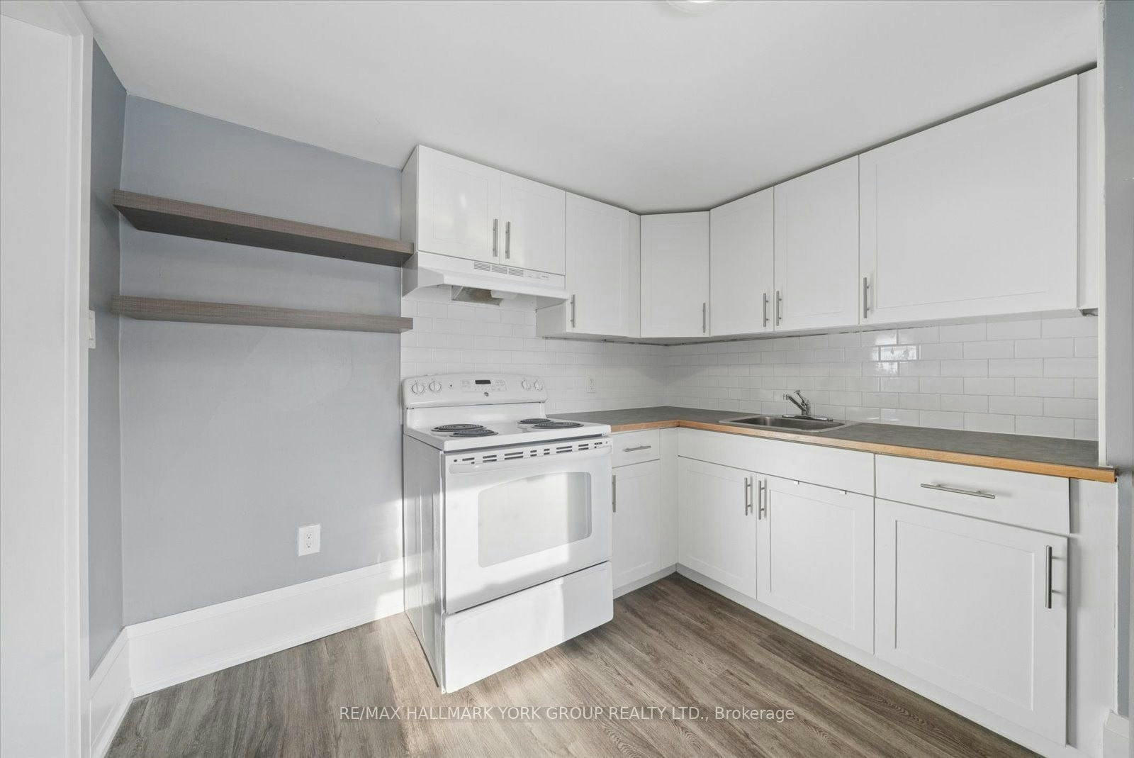 16 Albert Street N, Orillia, ON, L3V 5K1 - 8