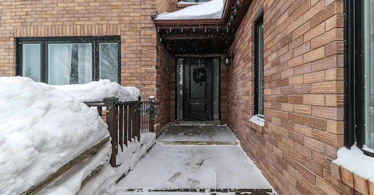39 Cardinal Street, Barrie, ON, L4M 6C9 - 2
