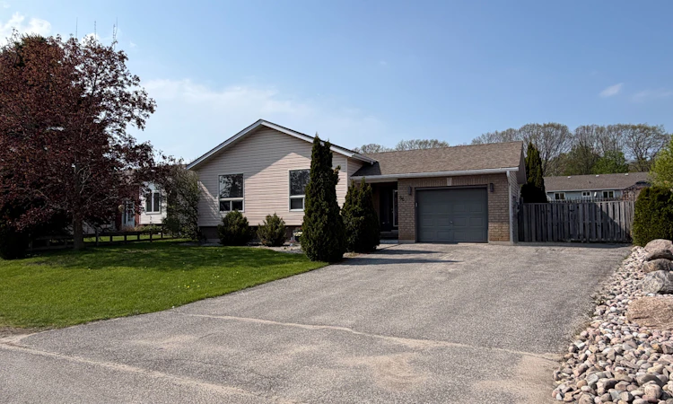 86 Oxley Drive