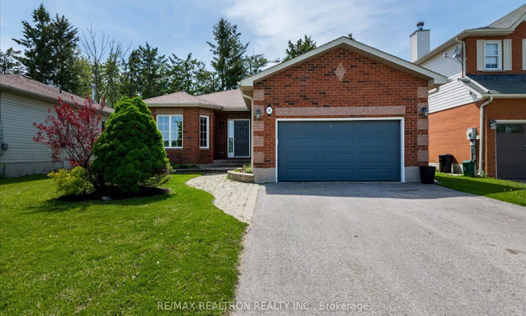 34 O'shaughnessy Crescent