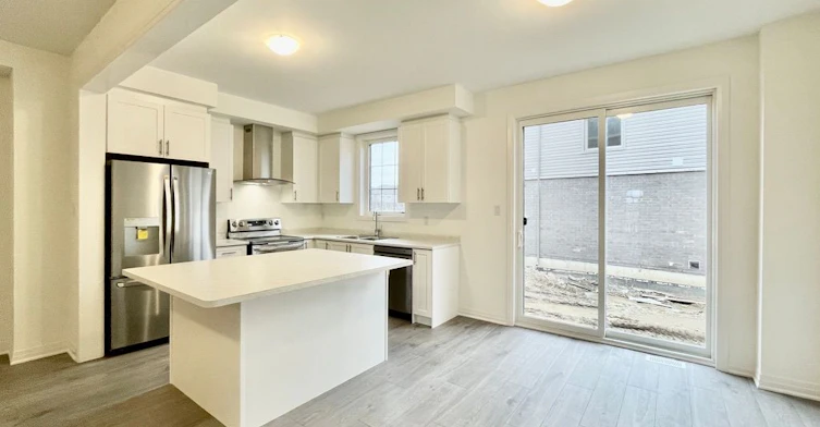 68 West Oak Trail, Barrie, ON, L9J 0K8 - 4