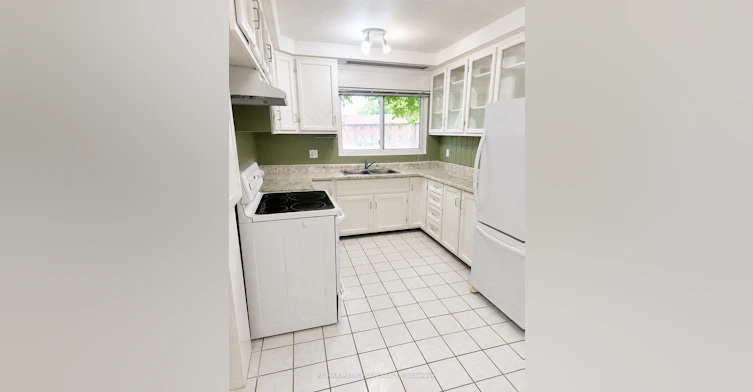 MAIN-266 Napier Street, Barrie, ON, L4M 1X9 - 2