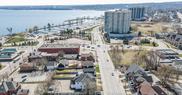 35 Toronto Street, Barrie, ON, L4N 1T8 - 17
