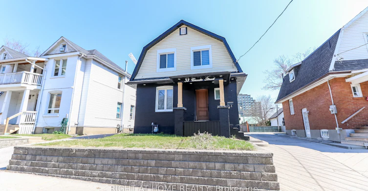 35 Toronto Street, Barrie, ON, L4N 1T8